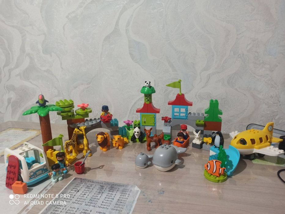 Продам Лего дупло оригинал.