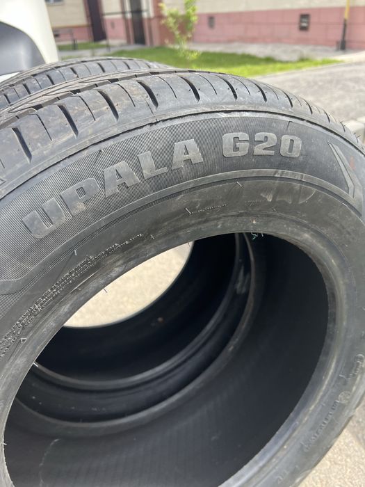 Шины 225/60R16 в отличном состоянии