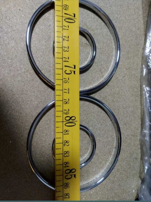 Set accesorii auto: inele bord, lumini ambientale, emblema, tweeter