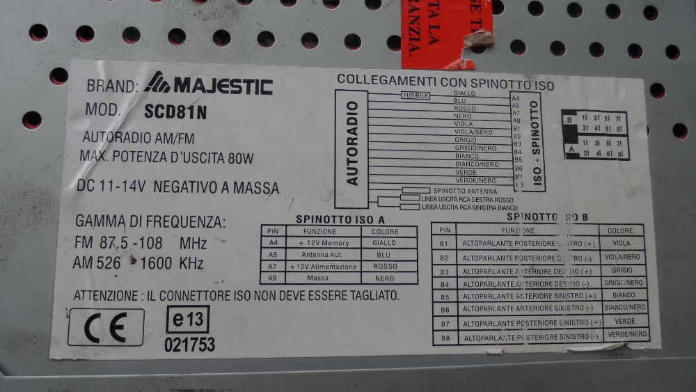 Авторадио CD плеър