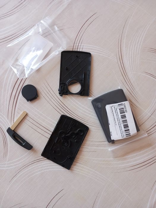 Кутийка/ключ Renault