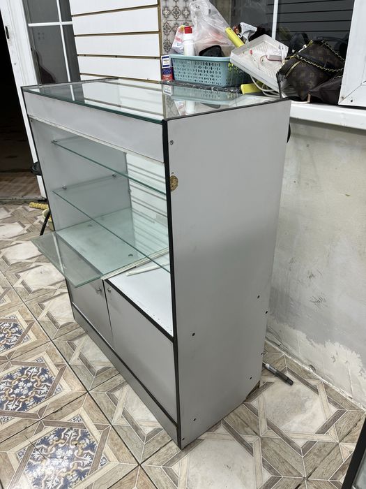 Продам 2 витриныыыы