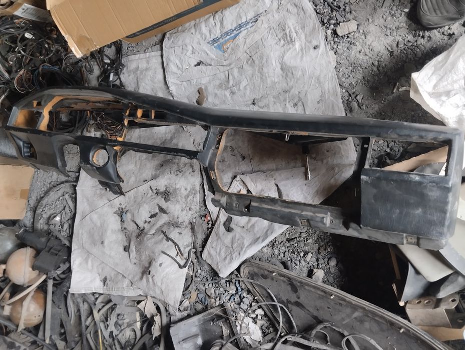 Панель мерс 190 продам