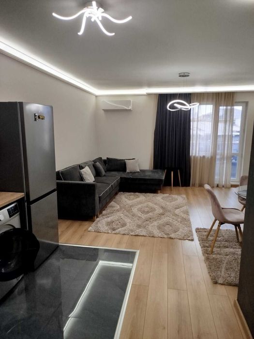 Дава се под наем Двустаен апартамент в Асеновград - 72 кв.м за 408 € - Снимка #2