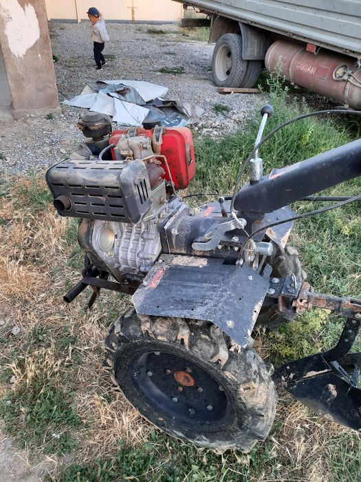 Мотоблок 9л.сил дизельный                                           .