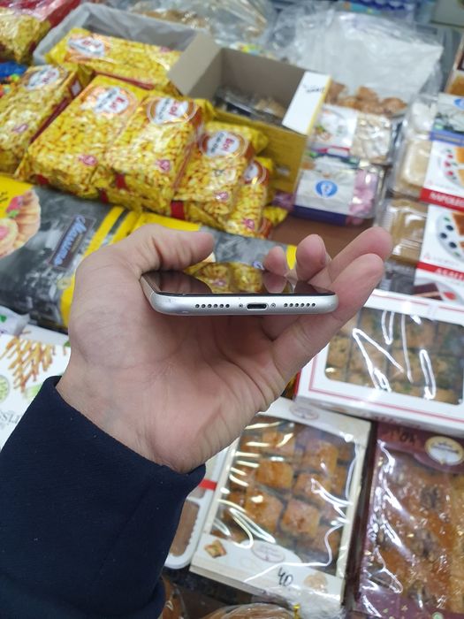 IPhone 11 64gb kh/a продам