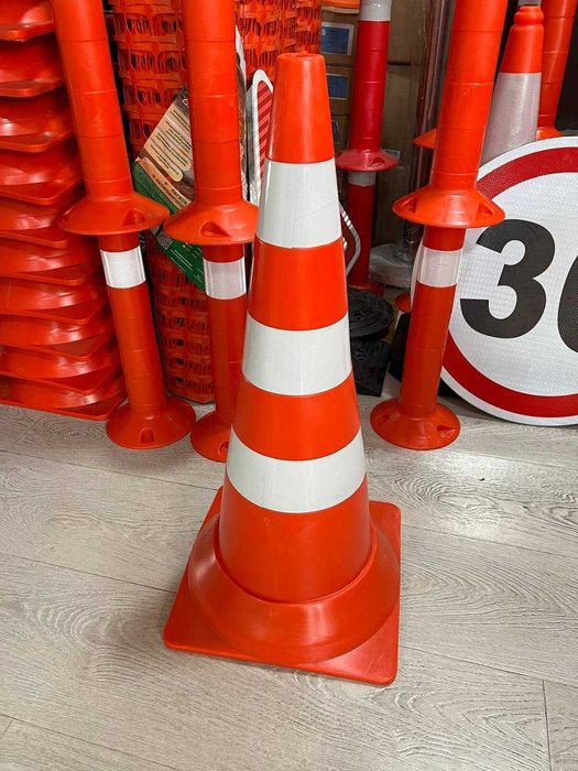 Конус дорожный 750 мм