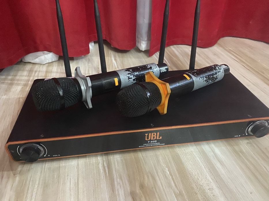 JBL T600 микрофон