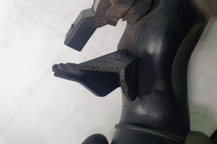 Tub admisie 1.6 2.0 tdi cay 038906051c Skoda Yeti 1 seria