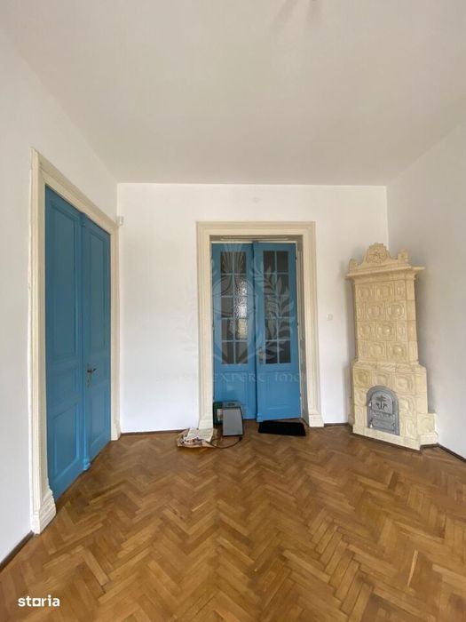 Spațiu Comercial // Birouri, 4 camere, ultracentral, Ploiesti