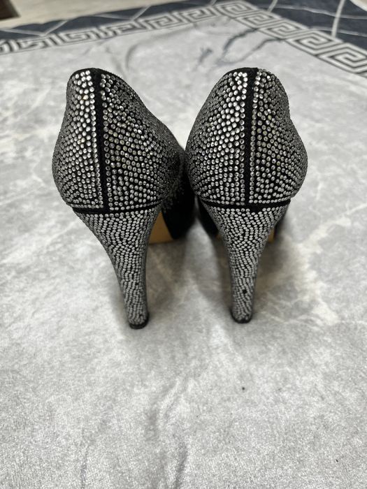 Срочно продам туфли