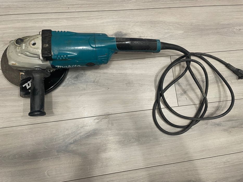 Ъглошлайф Makita