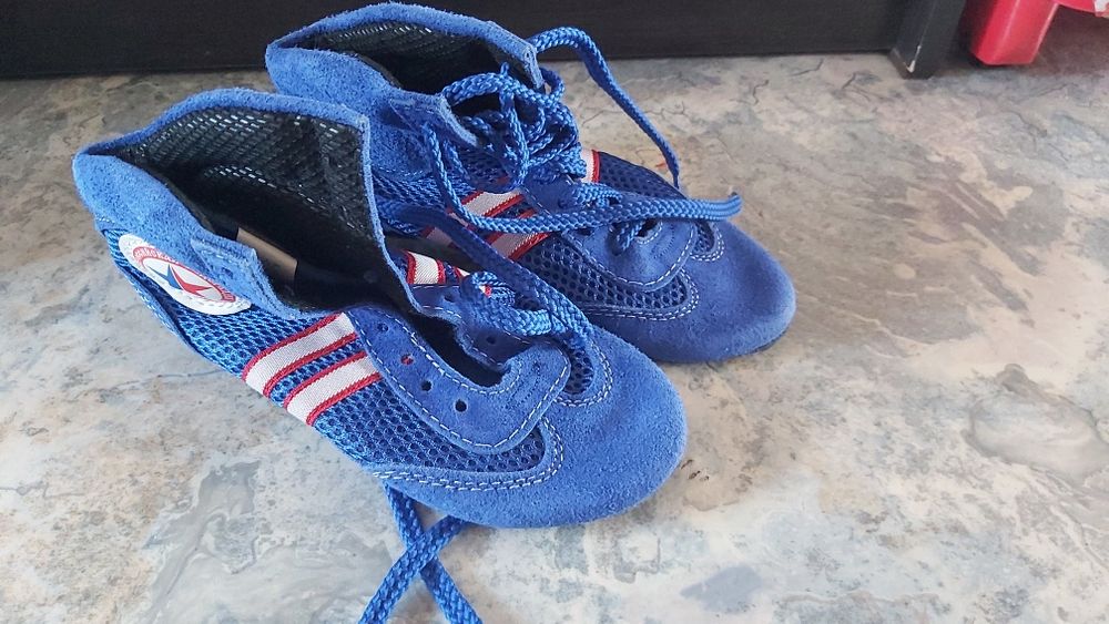 Продам борцовки детские