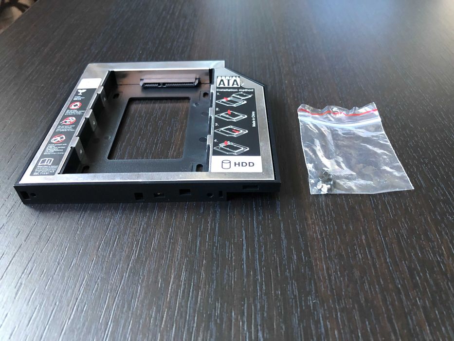 Adaptor Caddy rack HDD/SSD 12.7mm SATA din aluminiu