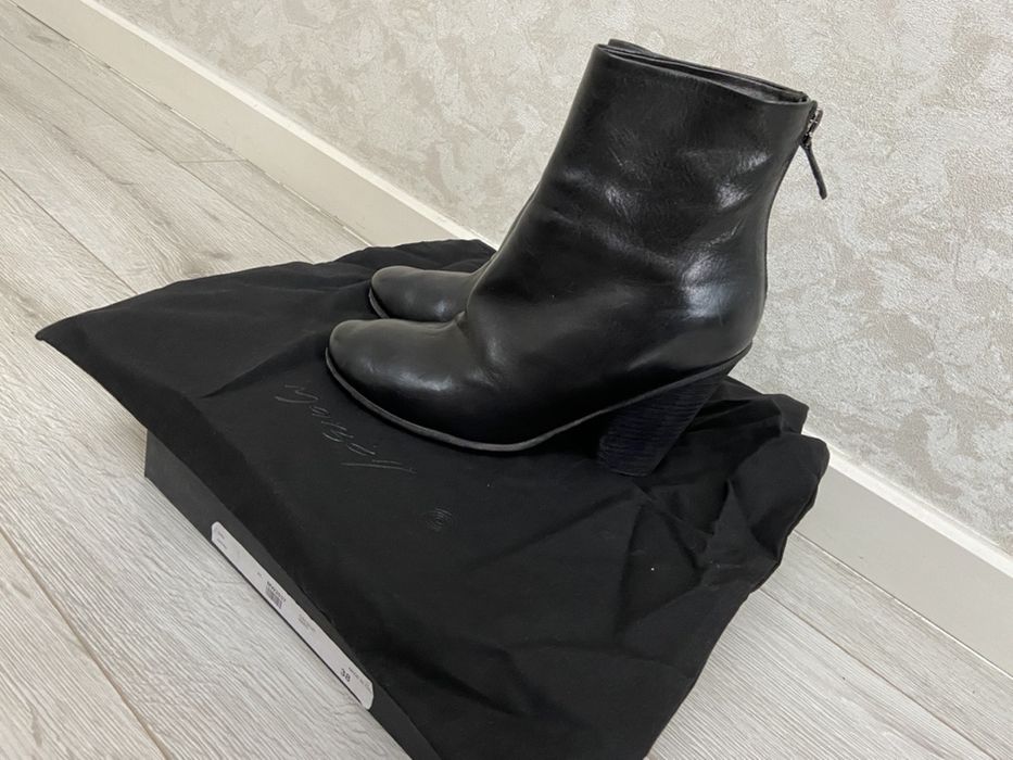 Кожаные ботинки