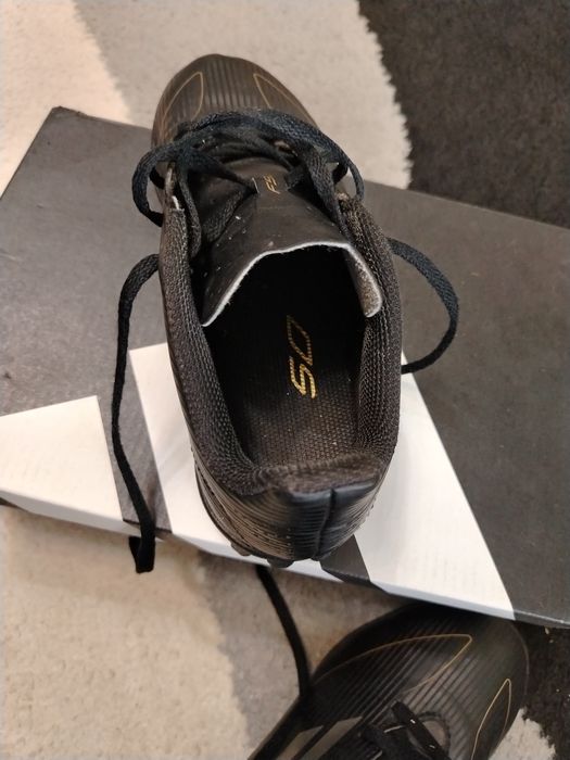 Футболни обувки Адидас 36 номер