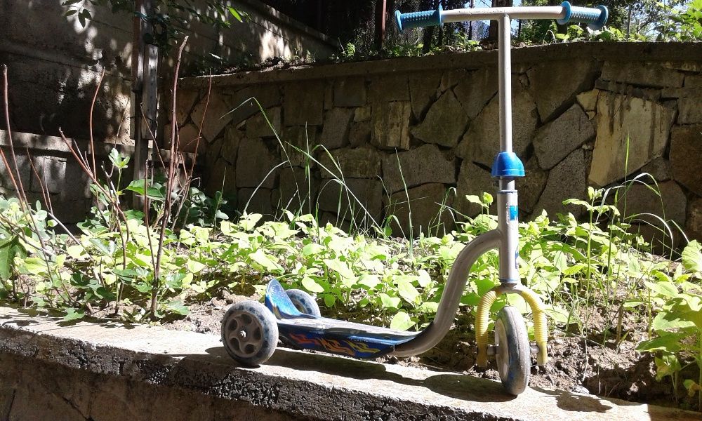 Тротинетка цветна