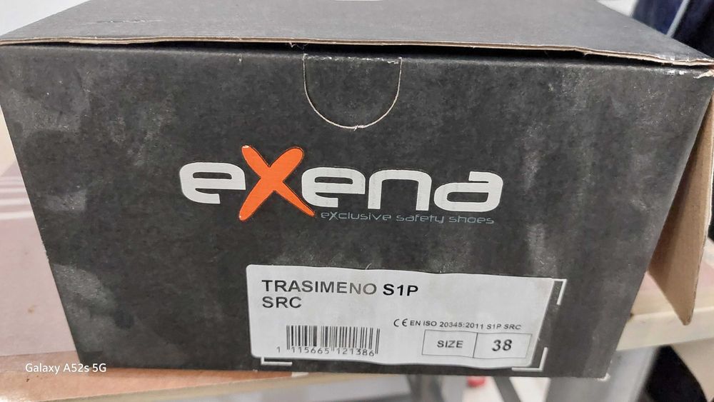 Pantofi pentru lucru cu protectie metalica