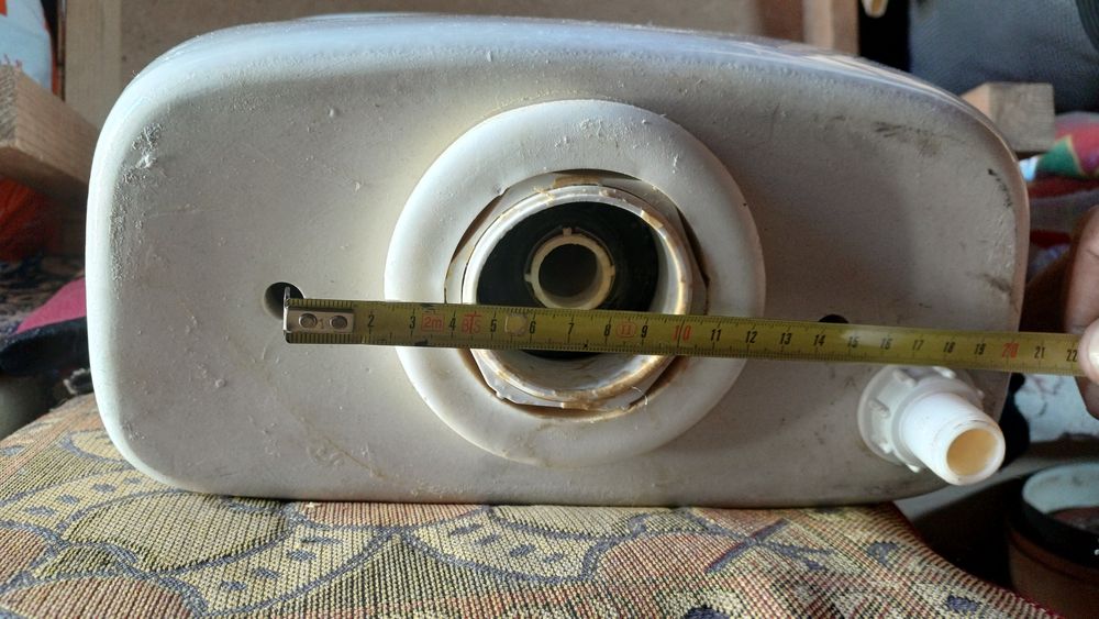 Продается бачок Sanita