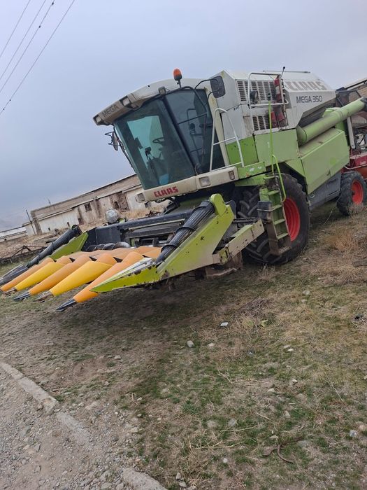 Продаётся  жатка  кукурузная