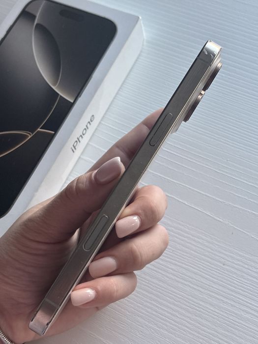 iPhone 16 Pro Max Desert Titanium + husă