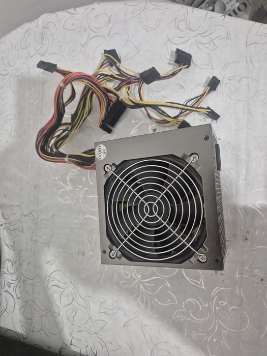 Продам Блок Питания HuntKey UP500 500W