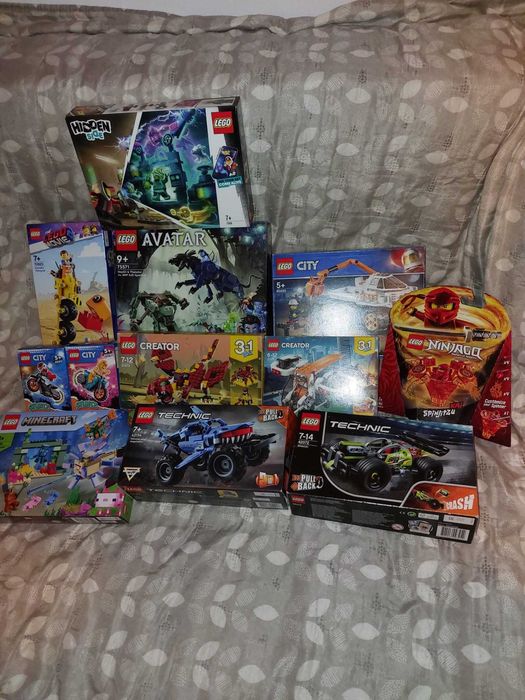 Vand colectie LEGO City + diverse in stare impecabila