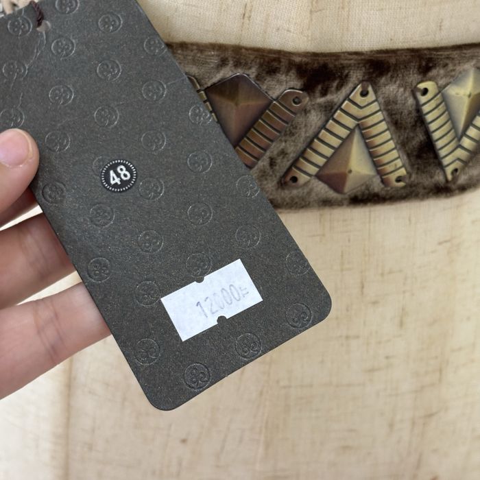 D A colection көйлегі. Қазіргі Асем арыстан