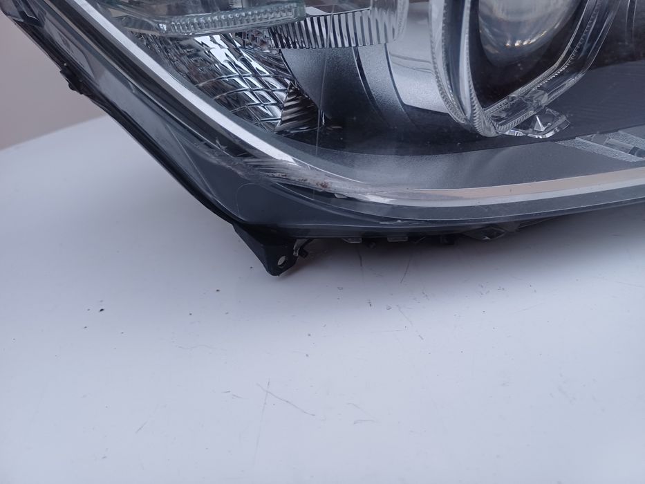 Десен фар за BMW F30 F31