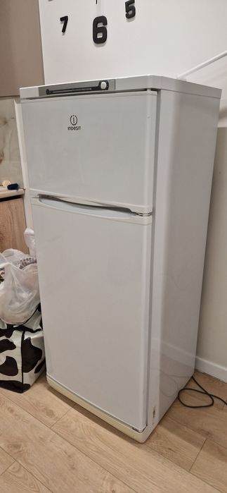 Холодильник Индезит,в отличном состоянии