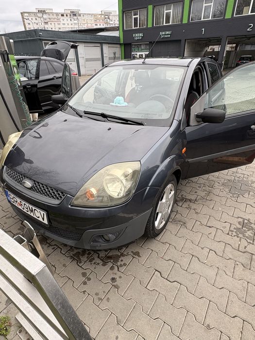 Ford fiesta              .