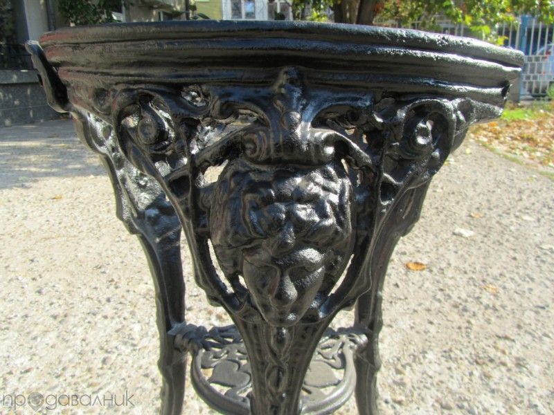 ЧИСТО НОВИ разглобяеми чугунени маси с орнаменти. Отстъпки за количест