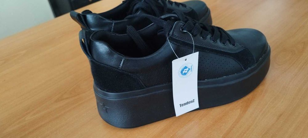 Зимни обувки от естественна кожа