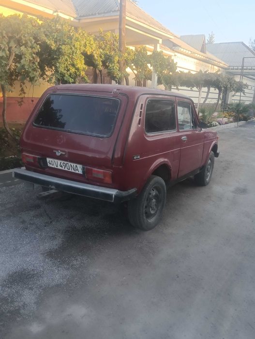 Лада Нива сотилади