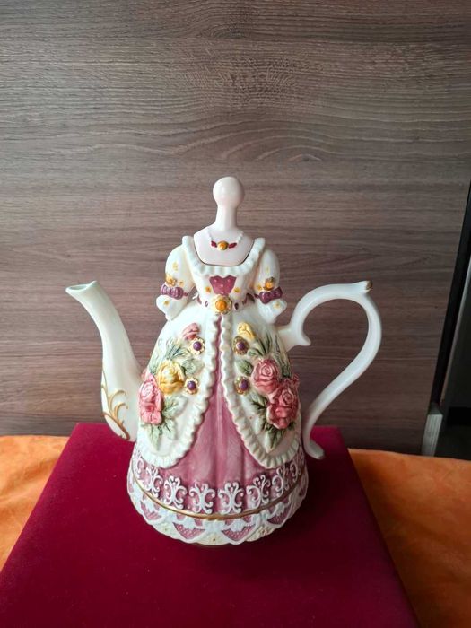 Порцеланов нов чайник