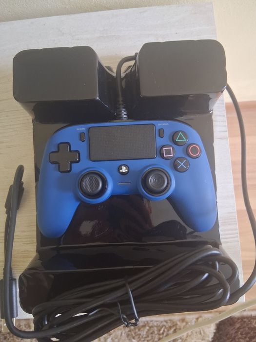 Nacon compact controller