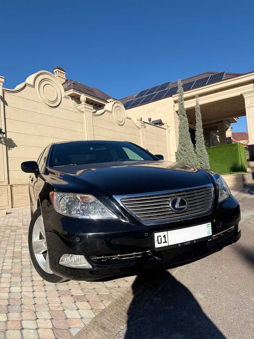 Lexus LS460L Executive Edition Роскошь и Совершенство с мин. пробегом