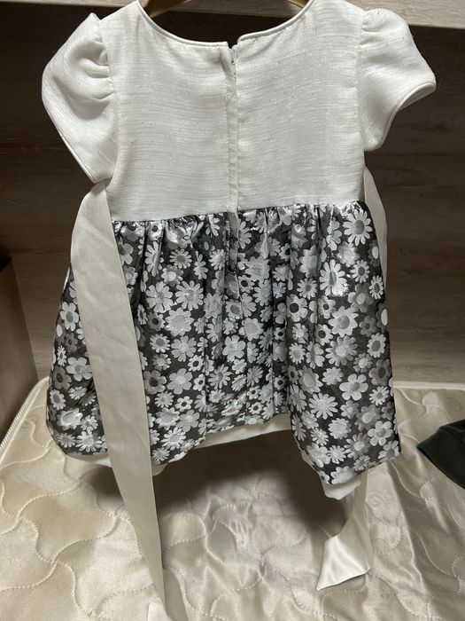 Продаи платье на годик