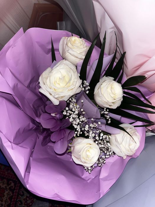 Продам цветы по 3000