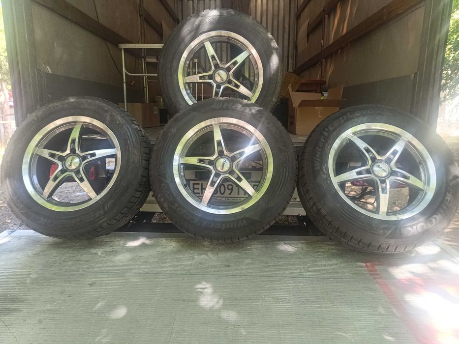 Джанти с гуми Advanti racing