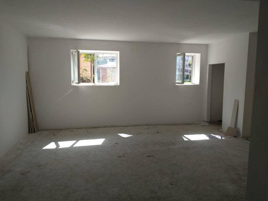 Продантся не жилое помещение Мирабадский район  305м²