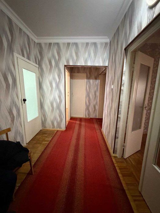 Юнусабад9  3ком 3этаж улучшенка, не торец 77м2, балкон 2\6