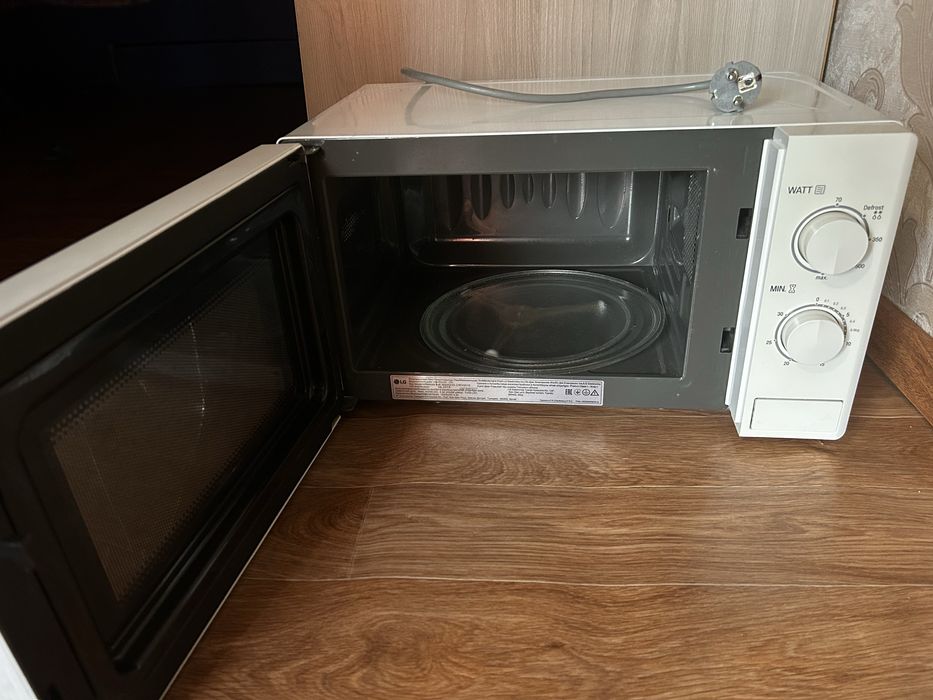 Микроволновка на запчасти