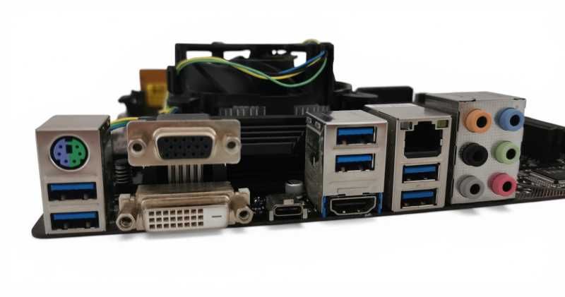 Kit i7 6700+Gigabyte GA-Z270M+8 Gb DDR4 | 4 Core | 3.4 Ghz | Garantia!