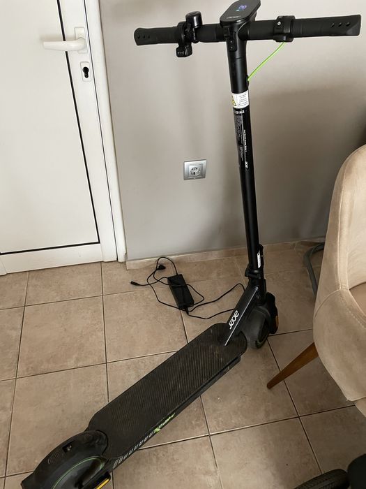 Продавам електрическа тротинетка.