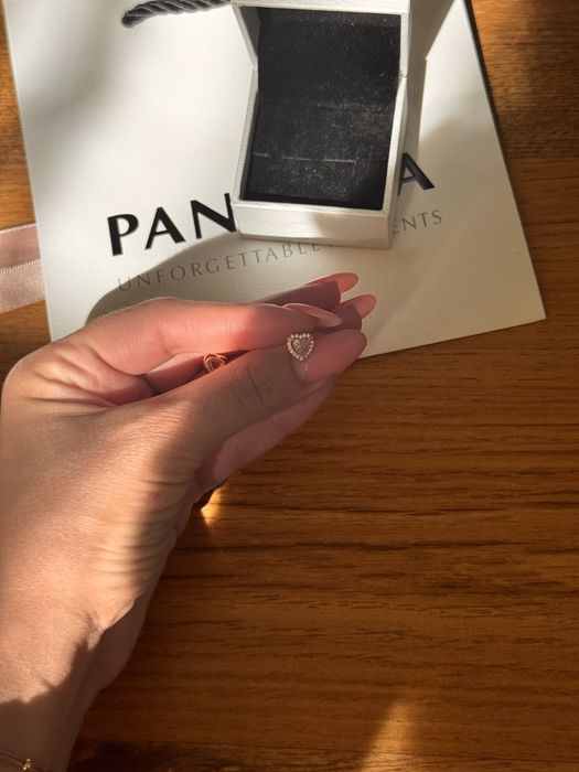 Пандора обеци Pandora