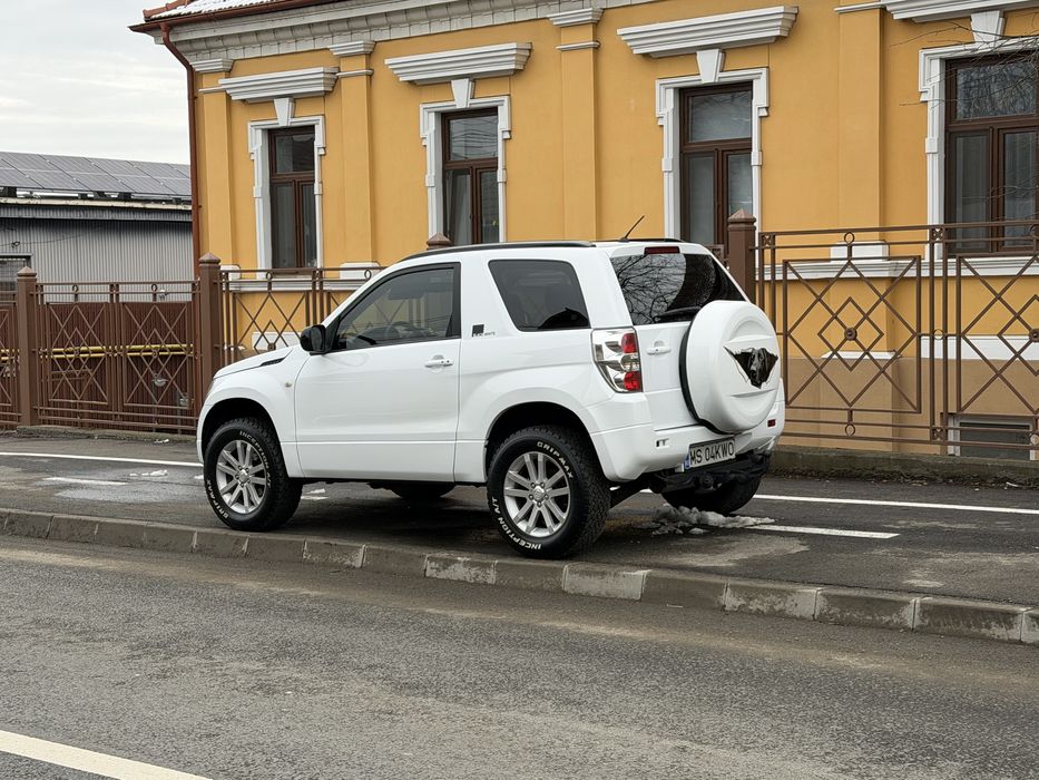 Suzuki Grand Vitara  Editie limitata ,BlackWhite’