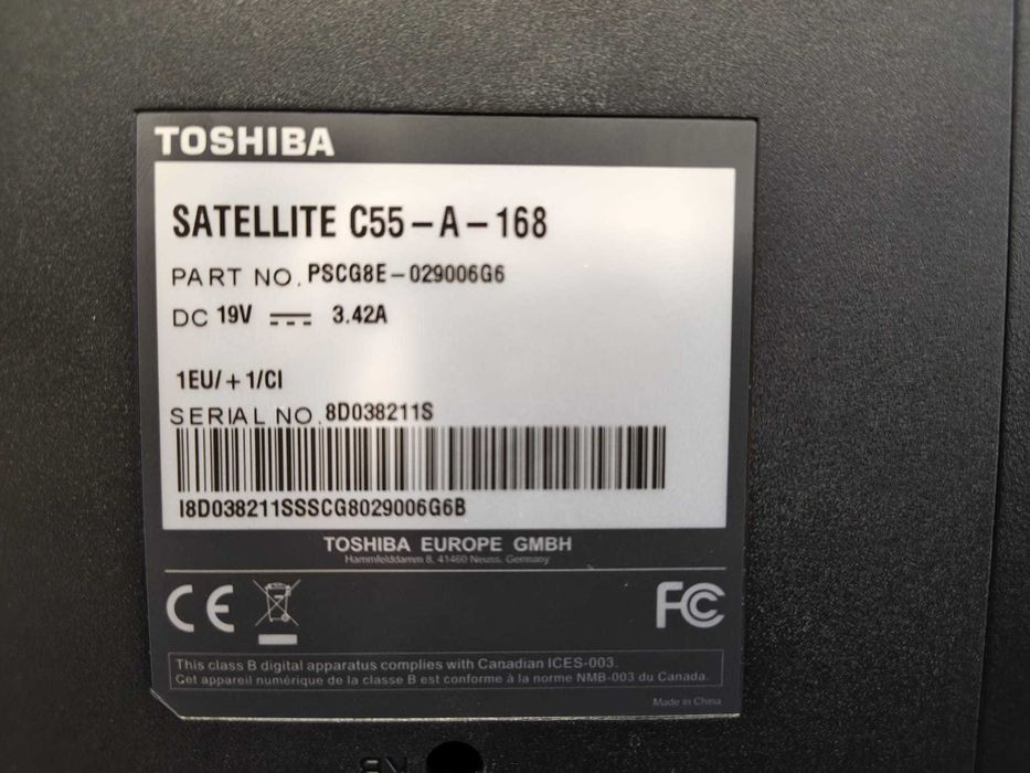 Vând laptop Toshiba Satellite C55