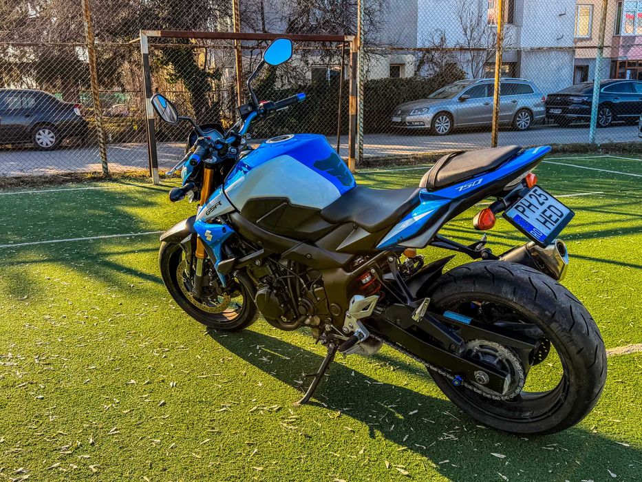 Suzuki GSR 750 - 2014