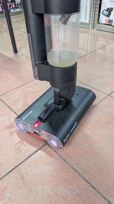 Aspirator vertical fara fir cu spalare Dyson WashG1 - RESIGILAT